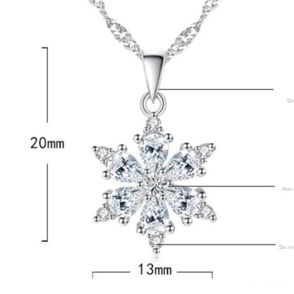 *NEW Sterling Silver Diamond Snowflake Necklace - Picture 6 of 6